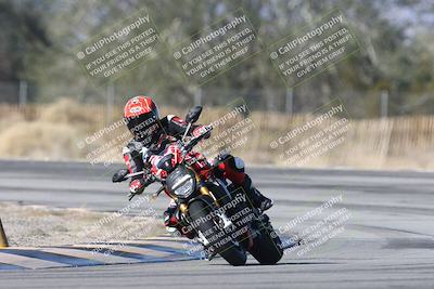 media/Dec-01-2025-Moto Forza (Mon) [[2daa91e15f]]/3-Beginner Group/Session 3 (Turn 3)/